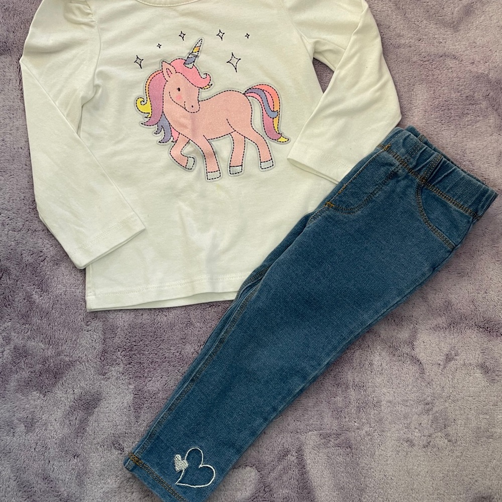 Unicorn long sleeve with jeans